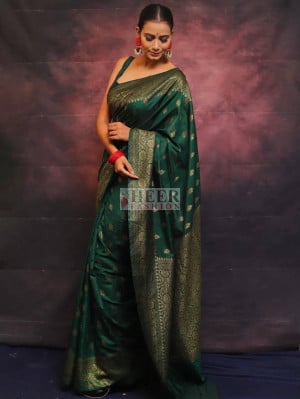 Banarasi Lichi Silk Saree With Jacquard Weaving Work