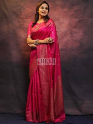 Banarasi Lichi Silk Saree With Jacquard Weaving Work