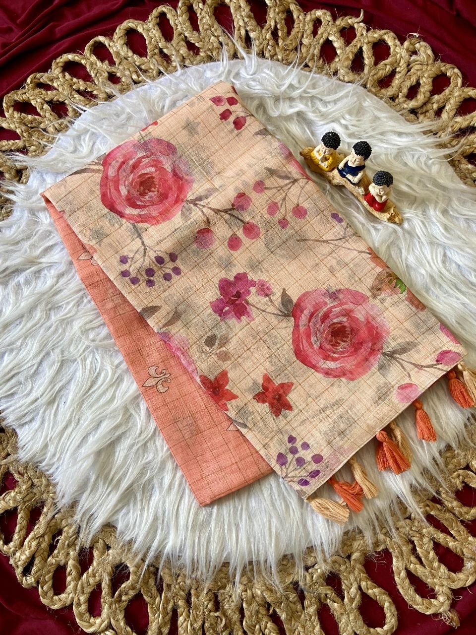 Soft Linen Cotton Saree With Beautiful Flower Printed Work