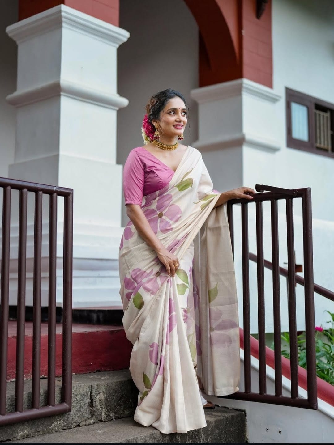 White Color Linen Tissue Silk Saree With Digital Printed Work