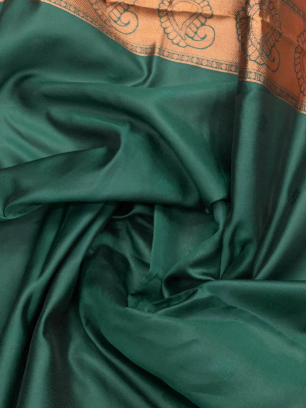 Green Color Soft Lichi Silk Saree With Jacquard Weaving Wor