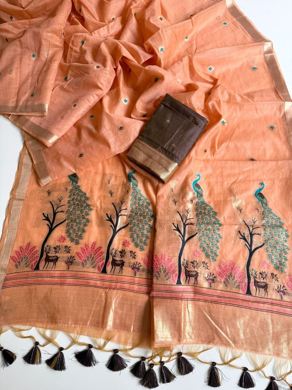 Chanderi Silk Saree With Thread Weaving Work