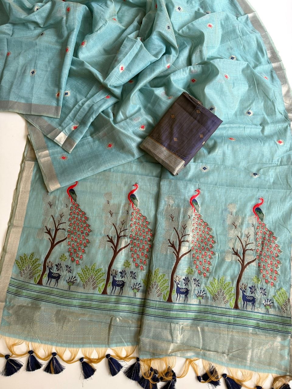 Chanderi Silk Saree With Thread Weaving Work