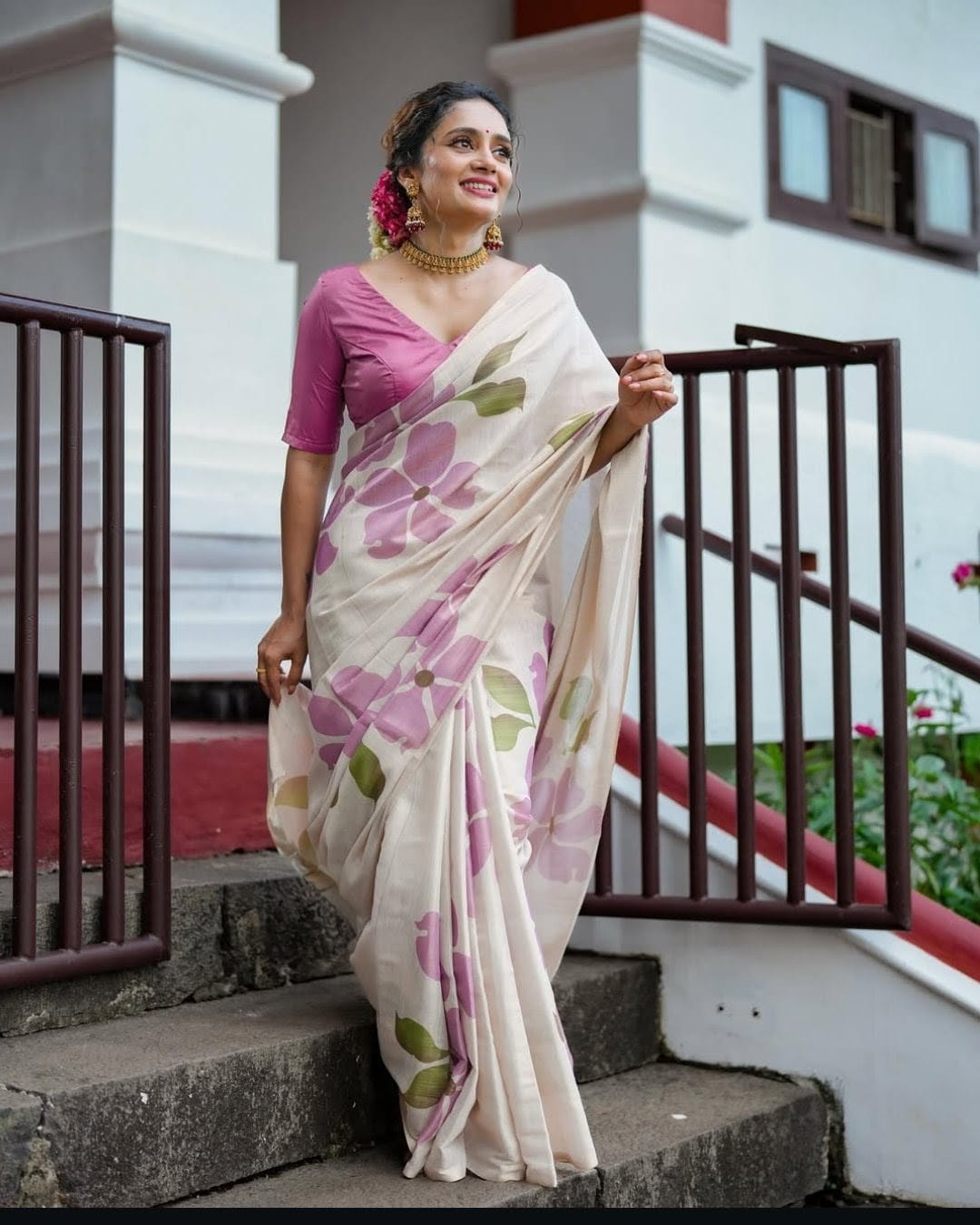 White Color Linen Tissue Silk Saree With Digital Printed Work