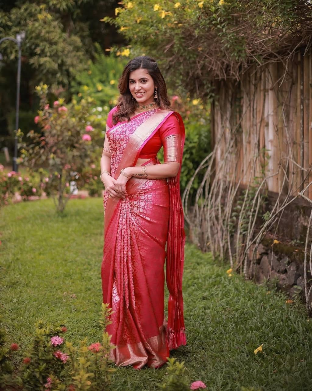 Pink Color Soft Banarasi Lichi Silk Saree With Jacquard Weaving Work