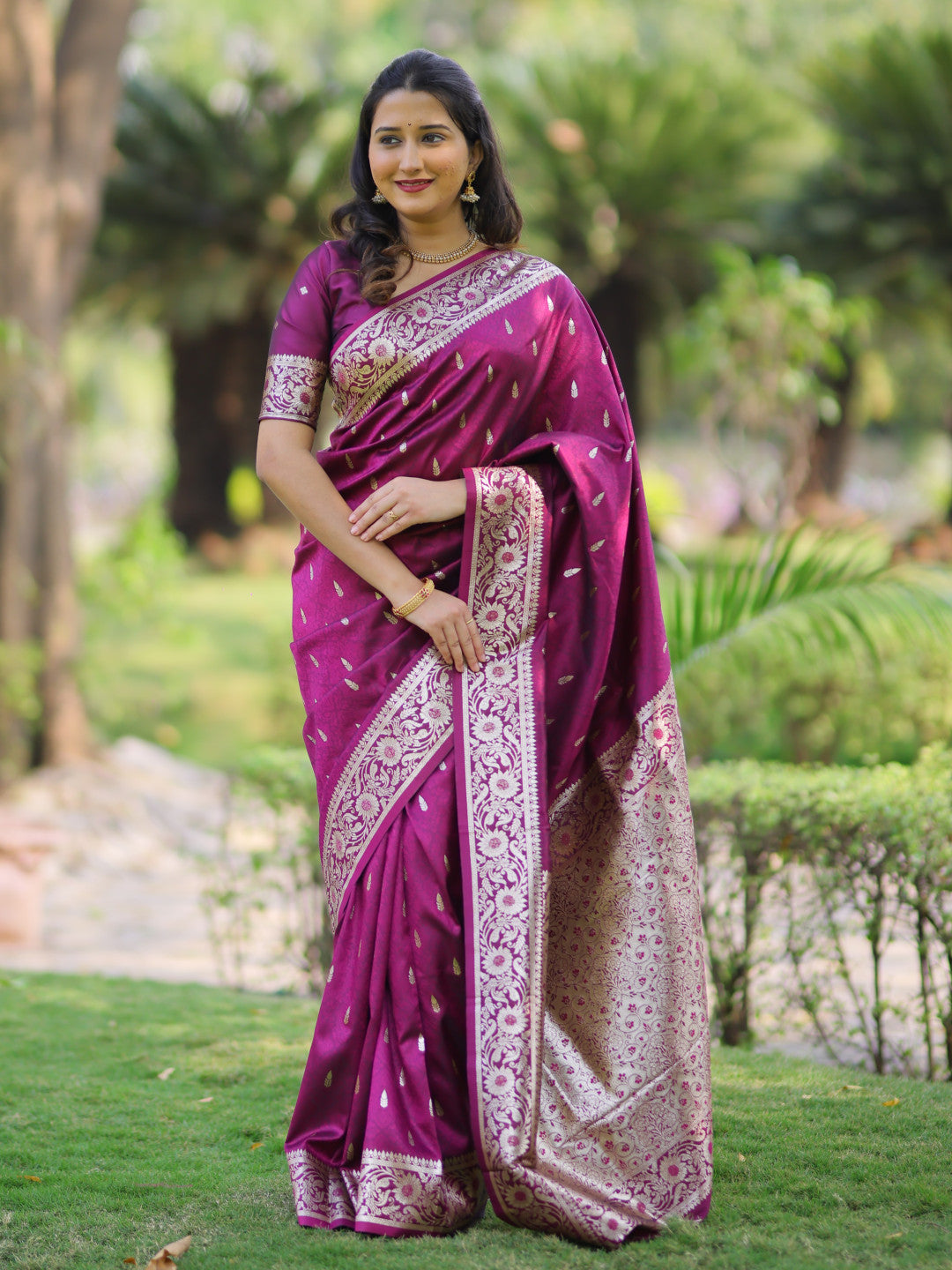Banarasi Silk Saree With Zari Weaving Work