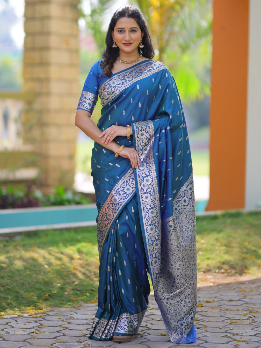 Banarasi Silk Saree With Zari Weaving Work