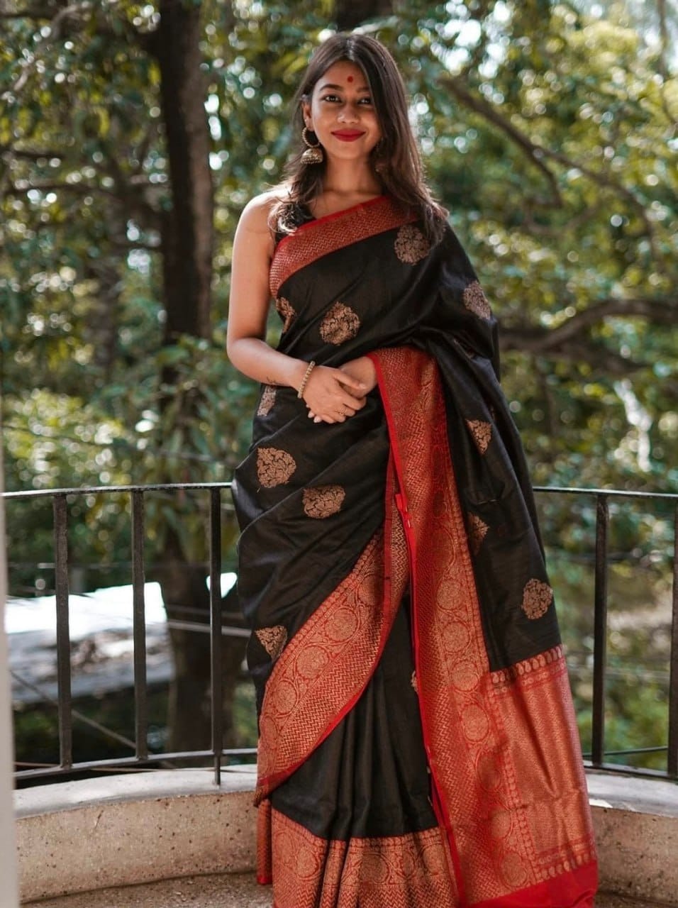 Black Color Soft Banarasi Lichi Silk Saree with Jacquard Weaving Work