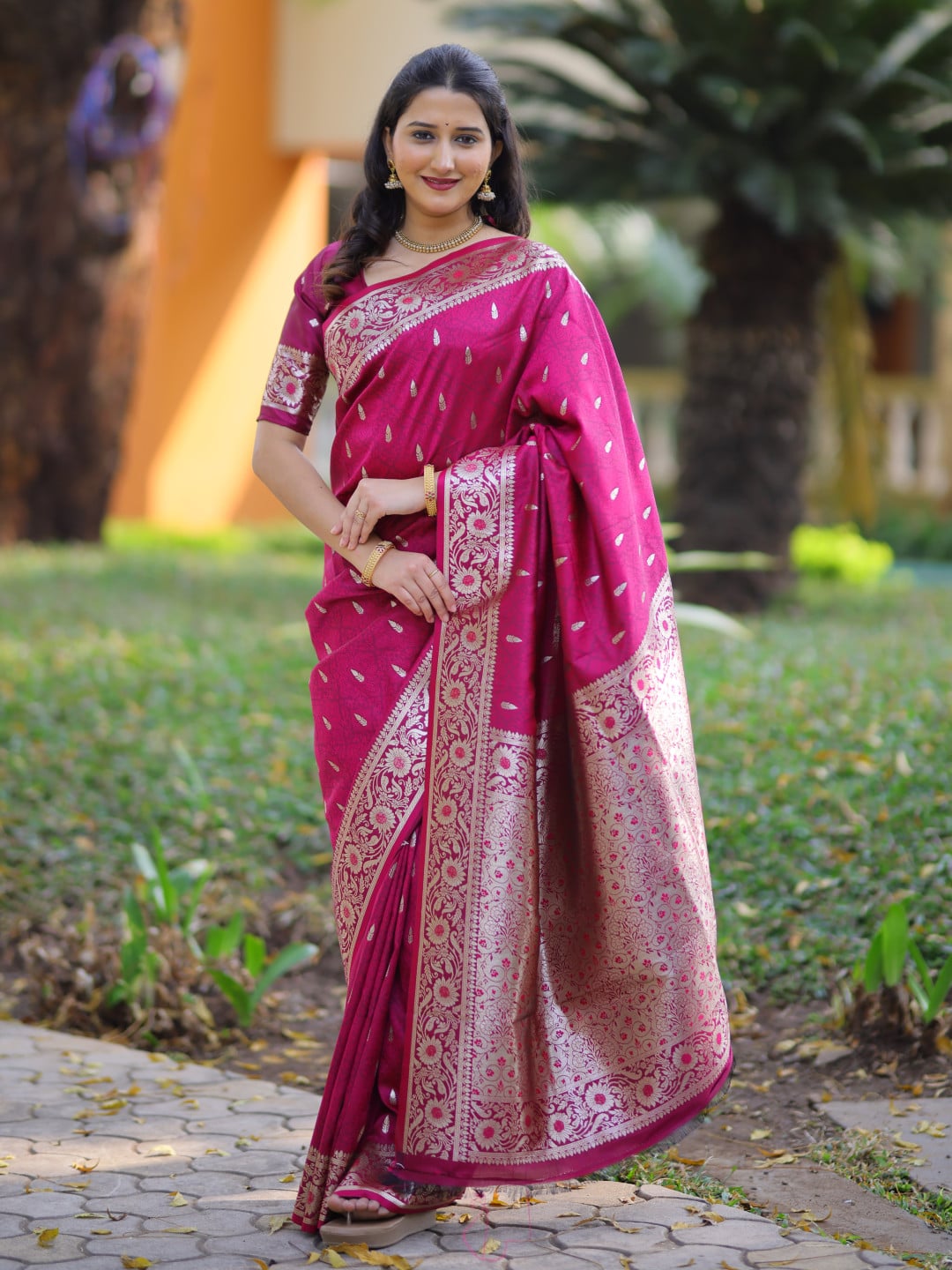 Banarasi Silk Saree With Zari Weaving Work