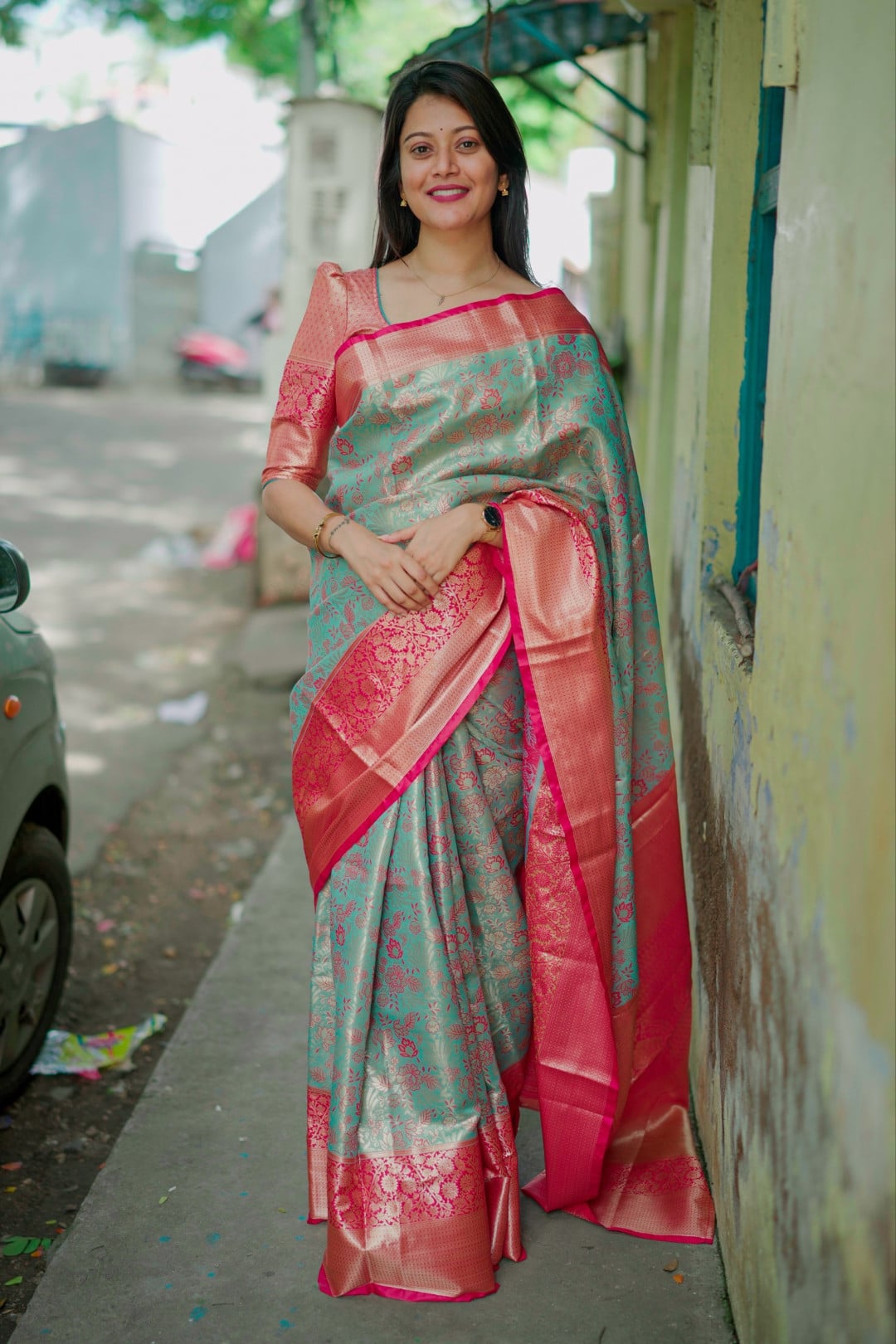 Soft Kanjivaram Silk Saree With Zari Weaving Work