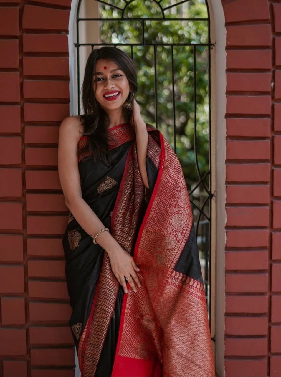 Black Color Soft Banarasi Lichi Silk Saree with Jacquard Weaving Work