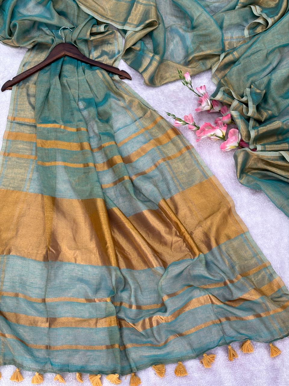 Tissue Crush Linen Silk Saree With Golden Zari Work