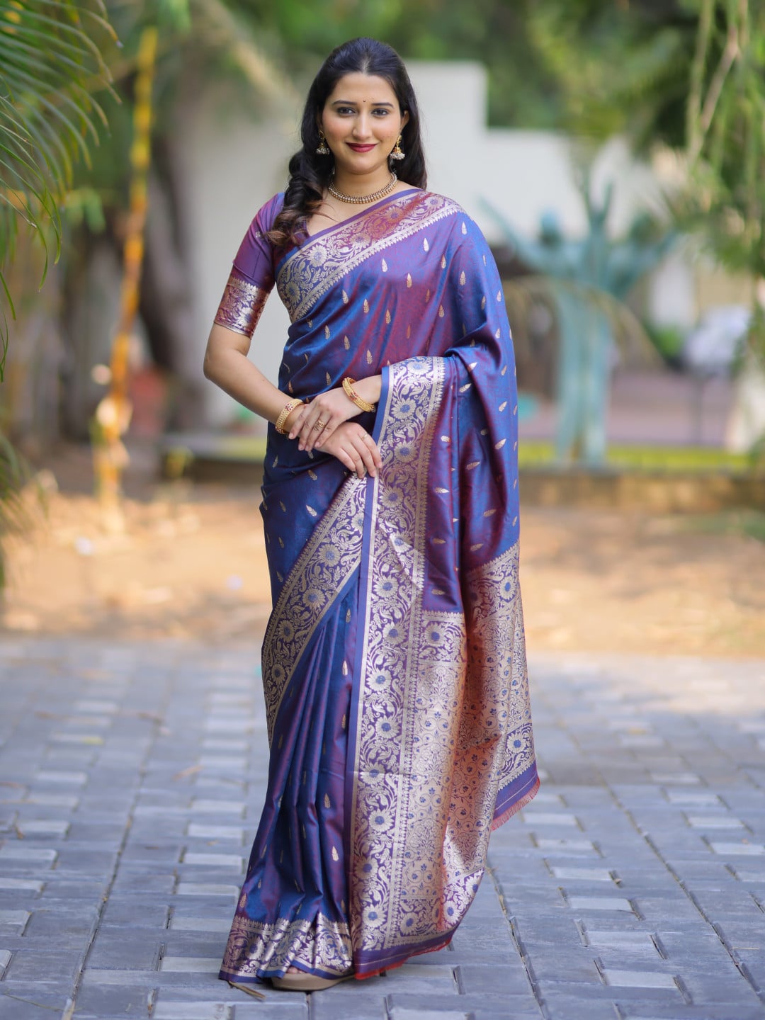 Banarasi Silk Saree With Zari Weaving Work
