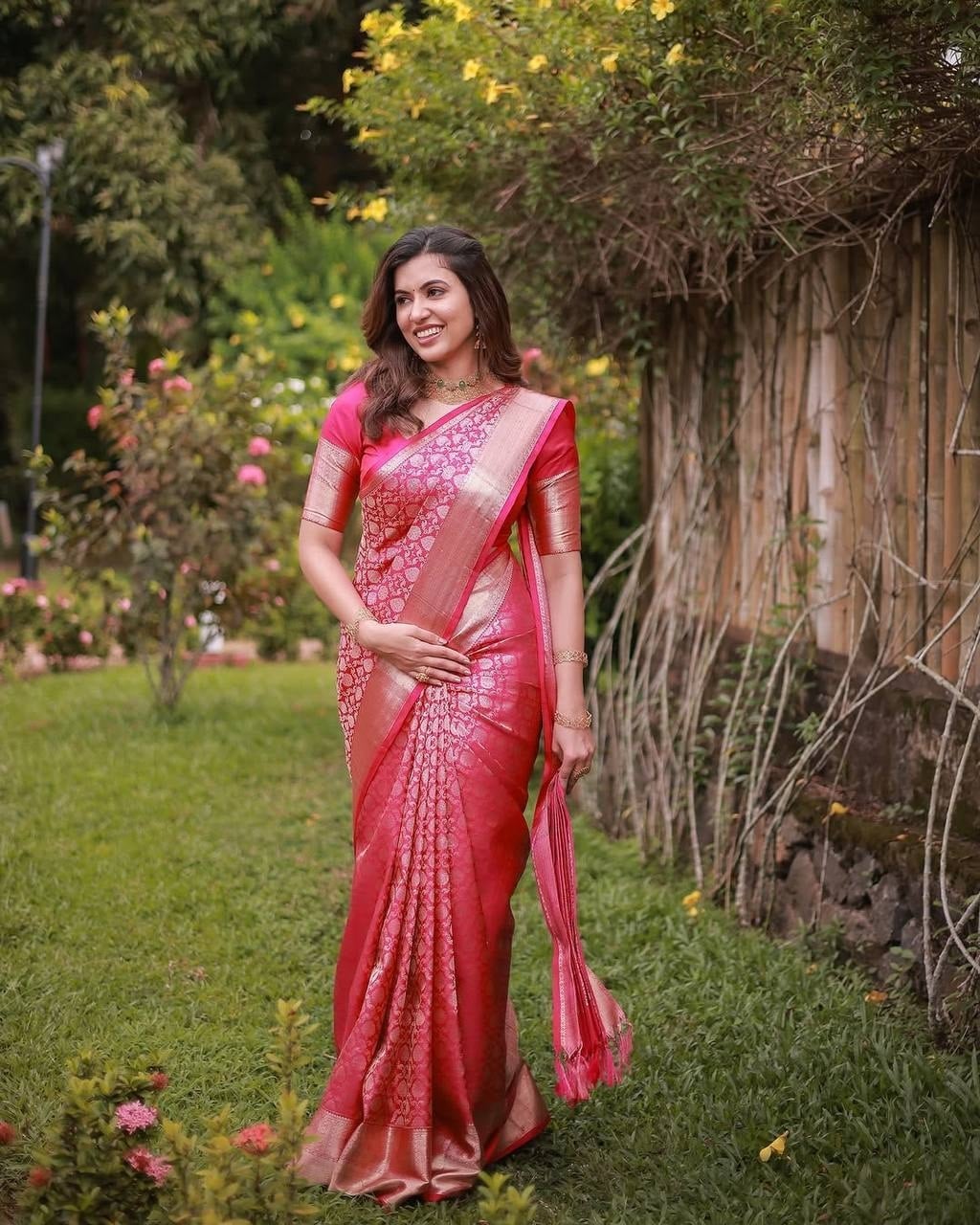 Pink Color Soft Banarasi Lichi Silk Saree With Jacquard Weaving Work